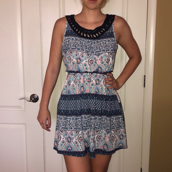 Casual dress - Picture 1 of 1
